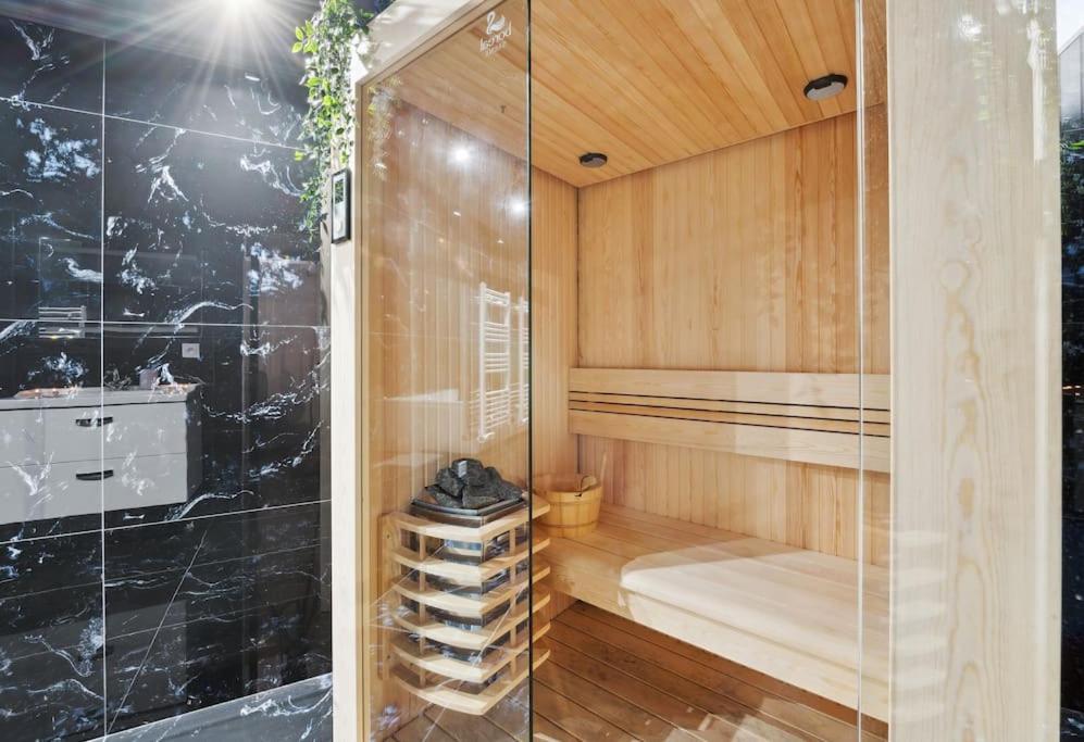 Apartment - Avec Jacuzzi Et Sauna Privatif Corbeil-Essonnes